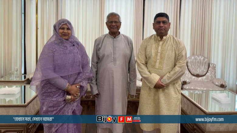 সেনাপ্রধানের সস্ত্রীক সাক্ষাৎ প্রধান উপদেষ্টার সঙ্গে, ঈদুল আ
